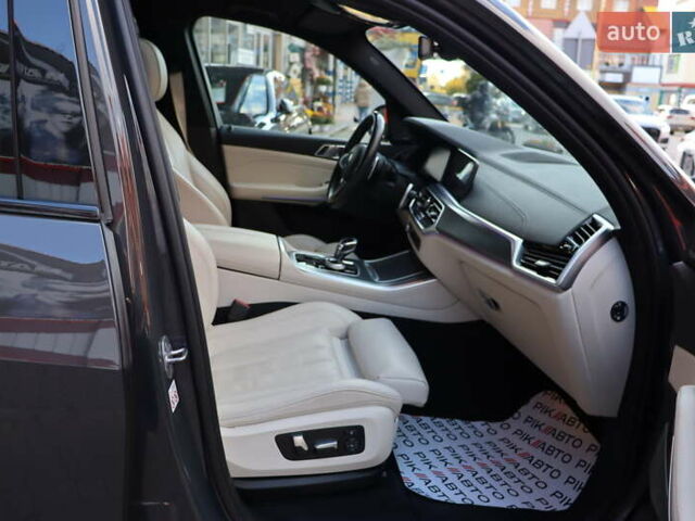 Сірий БМВ Х5, об'ємом двигуна 3 л та пробігом 70 тис. км за 75900 $, фото 47 на Automoto.ua