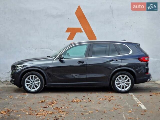 Серый БМВ Х5, объемом двигателя 2.99 л и пробегом 35 тыс. км за 74990 $, фото 23 на Automoto.ua