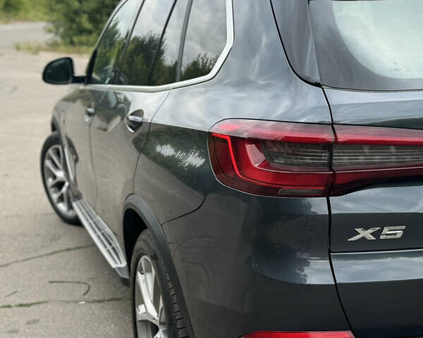 Серый БМВ Х5, объемом двигателя 3 л и пробегом 31 тыс. км за 79000 $, фото 27 на Automoto.ua