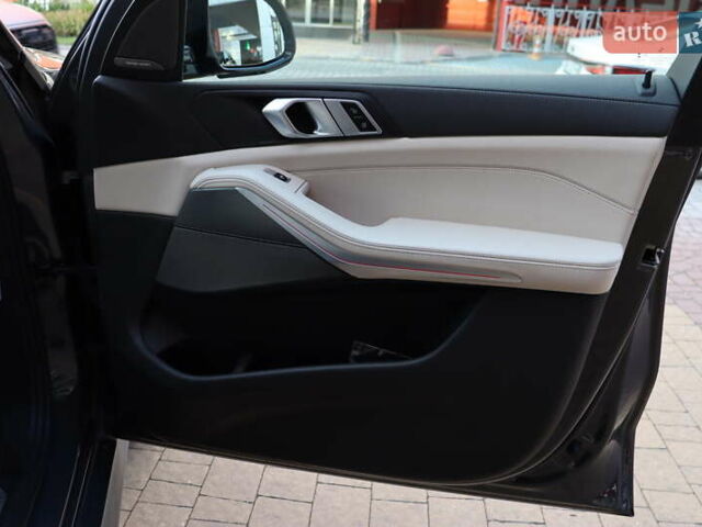 Сірий БМВ Х5, об'ємом двигуна 3 л та пробігом 70 тис. км за 75900 $, фото 49 на Automoto.ua