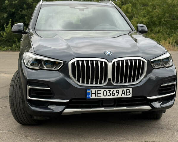 Серый БМВ Х5, объемом двигателя 3 л и пробегом 31 тыс. км за 79000 $, фото 28 на Automoto.ua