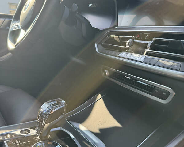 Серый БМВ Х5, объемом двигателя 3 л и пробегом 36 тыс. км за 67900 $, фото 19 на Automoto.ua