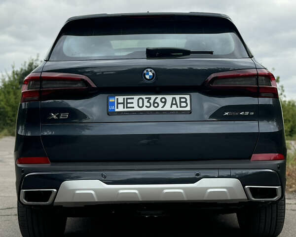 Серый БМВ Х5, объемом двигателя 3 л и пробегом 31 тыс. км за 79000 $, фото 25 на Automoto.ua