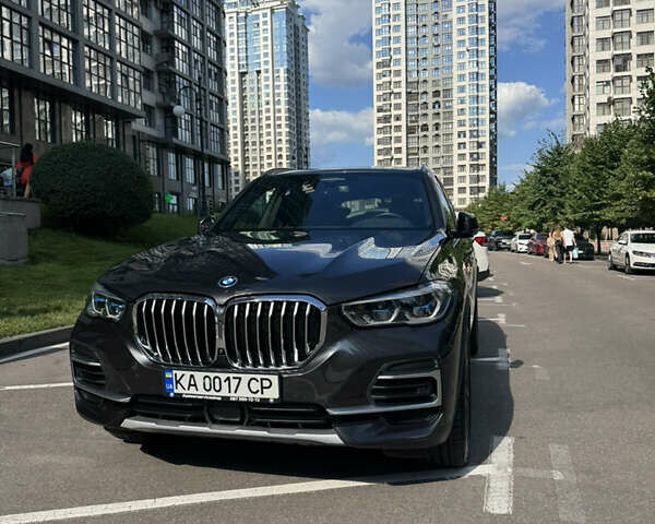 Серый БМВ Х5, объемом двигателя 3 л и пробегом 36 тыс. км за 67900 $, фото 3 на Automoto.ua