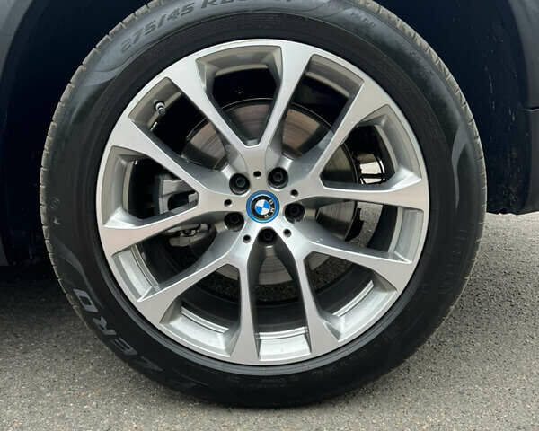 Серый БМВ Х5, объемом двигателя 3 л и пробегом 31 тыс. км за 79000 $, фото 48 на Automoto.ua