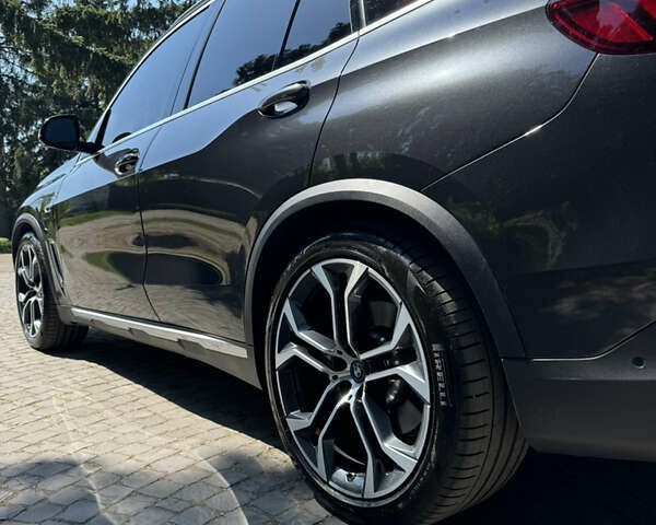 Серый БМВ Х5, объемом двигателя 3 л и пробегом 36 тыс. км за 67900 $, фото 38 на Automoto.ua