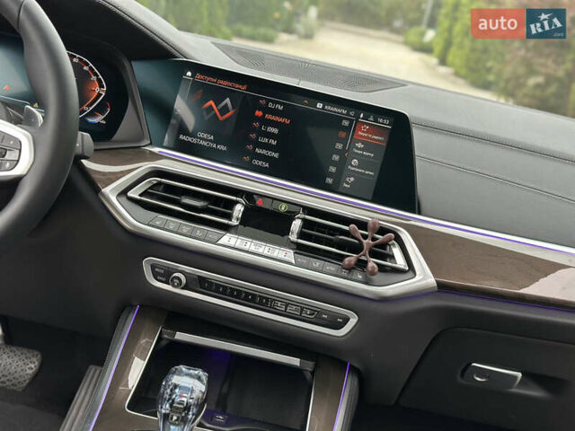 Серый БМВ Х5, объемом двигателя 3 л и пробегом 67 тыс. км за 62700 $, фото 34 на Automoto.ua