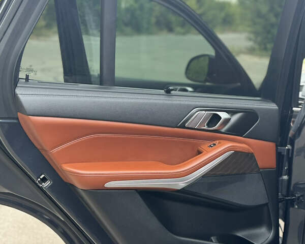 Серый БМВ Х5, объемом двигателя 3 л и пробегом 31 тыс. км за 79000 $, фото 41 на Automoto.ua