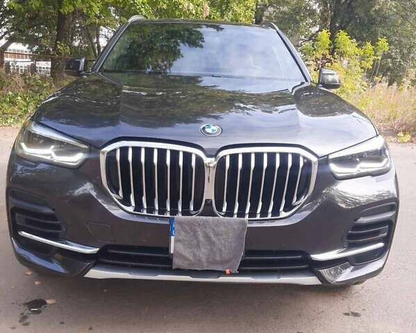 Серый БМВ Х5, объемом двигателя 4 л и пробегом 20 тыс. км за 61300 $, фото 1 на Automoto.ua