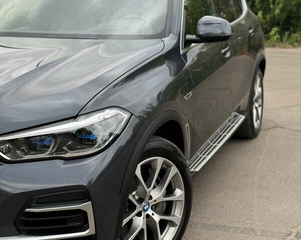 Серый БМВ Х5, объемом двигателя 3 л и пробегом 31 тыс. км за 79000 $, фото 30 на Automoto.ua