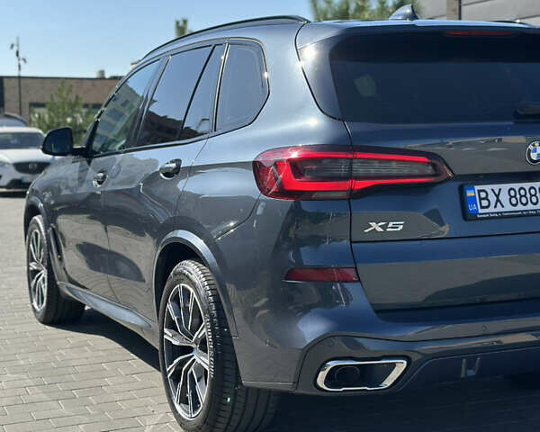 Серый БМВ Х5, объемом двигателя 2.99 л и пробегом 90 тыс. км за 69000 $, фото 4 на Automoto.ua