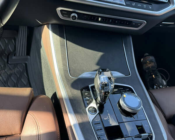 Серый БМВ Х5, объемом двигателя 3 л и пробегом 36 тыс. км за 67900 $, фото 16 на Automoto.ua