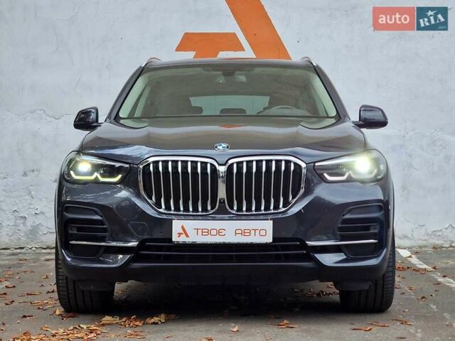 Серый БМВ Х5, объемом двигателя 2.99 л и пробегом 35 тыс. км за 74990 $, фото 4 на Automoto.ua