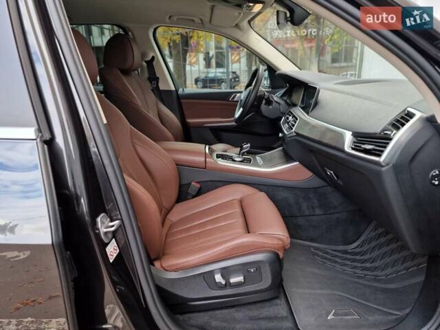 Серый БМВ Х5, объемом двигателя 2.99 л и пробегом 35 тыс. км за 74990 $, фото 52 на Automoto.ua