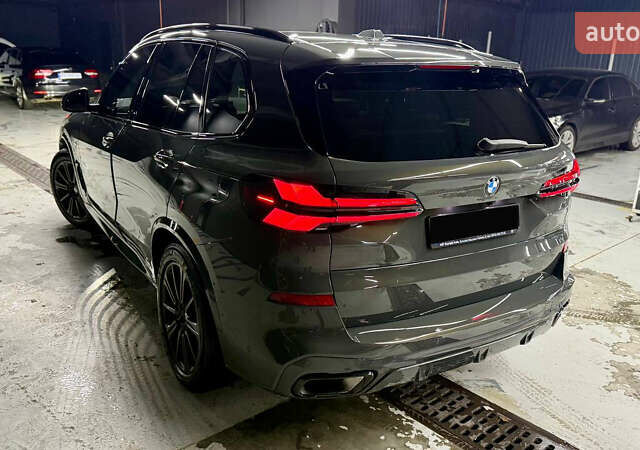 Серый БМВ Х5, объемом двигателя 3 л и пробегом 35 тыс. км за 104900 $, фото 45 на Automoto.ua