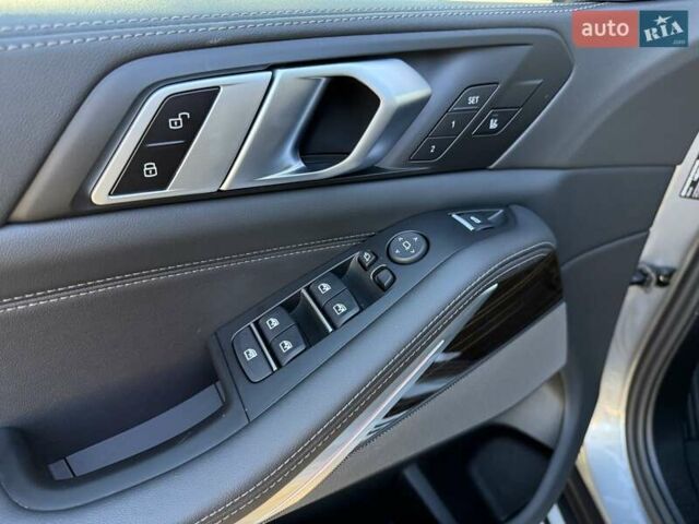 Сірий БМВ Х5, об'ємом двигуна 3 л та пробігом 23 тис. км за 79500 $, фото 50 на Automoto.ua