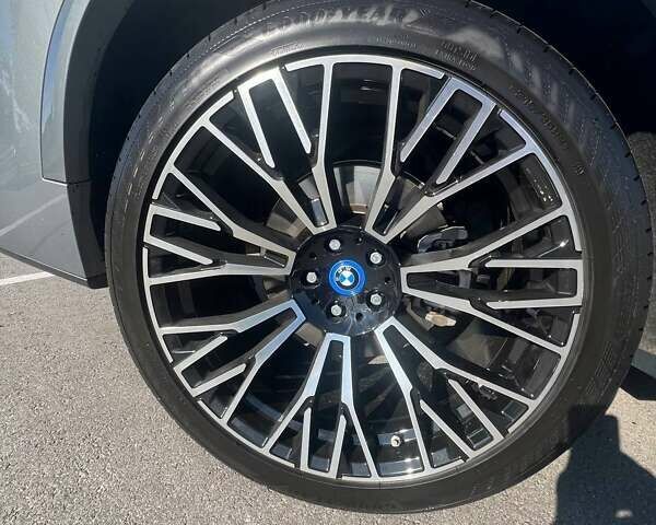 Серый БМВ Х5, объемом двигателя 3 л и пробегом 13 тыс. км за 83500 $, фото 25 на Automoto.ua