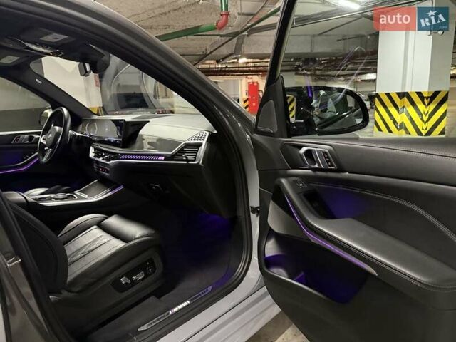 Серый БМВ Х5, объемом двигателя 4.39 л и пробегом 19 тыс. км за 105900 $, фото 72 на Automoto.ua