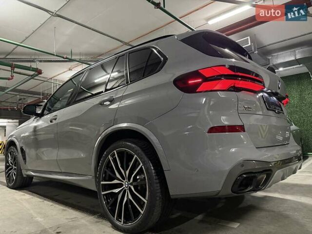 Серый БМВ Х5, объемом двигателя 4.39 л и пробегом 19 тыс. км за 105900 $, фото 11 на Automoto.ua