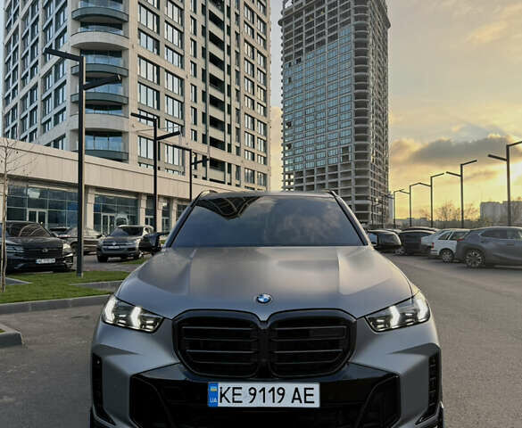 Сірий БМВ Х5, об'ємом двигуна 4.39 л та пробігом 44 тис. км за 127000 $, фото 1 на Automoto.ua