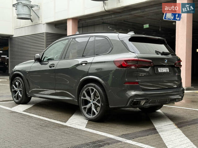 Серый БМВ Х5, объемом двигателя 3 л и пробегом 71 тыс. км за 89000 $, фото 5 на Automoto.ua