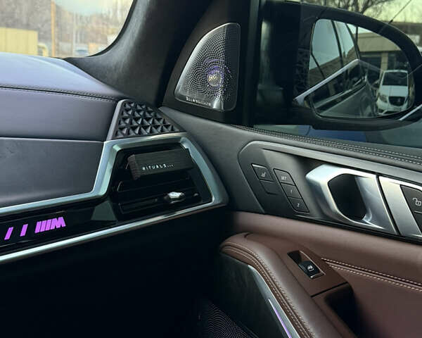 Сірий БМВ Х5, об'ємом двигуна 4.39 л та пробігом 44 тис. км за 127000 $, фото 24 на Automoto.ua