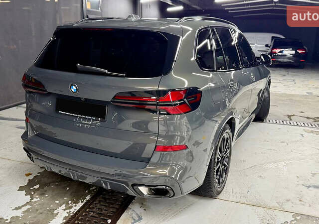Серый БМВ Х5, объемом двигателя 3 л и пробегом 35 тыс. км за 104900 $, фото 6 на Automoto.ua