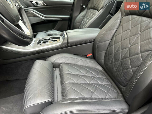 Сірий БМВ Х5, об'ємом двигуна 3 л та пробігом 65 тис. км за 70900 $, фото 29 на Automoto.ua