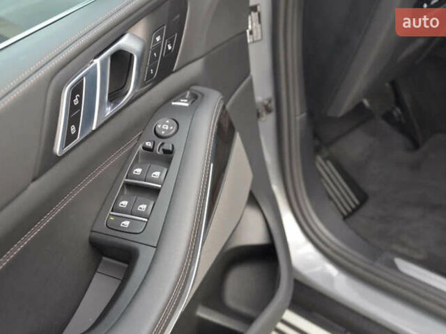 Серый БМВ Х5, объемом двигателя 3 л и пробегом 57 тыс. км за 72000 $, фото 9 на Automoto.ua