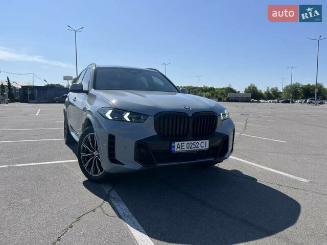 Серый БМВ Х5, объемом двигателя 3 л и пробегом 40 тыс. км за 84000 $, фото 1 на Automoto.ua