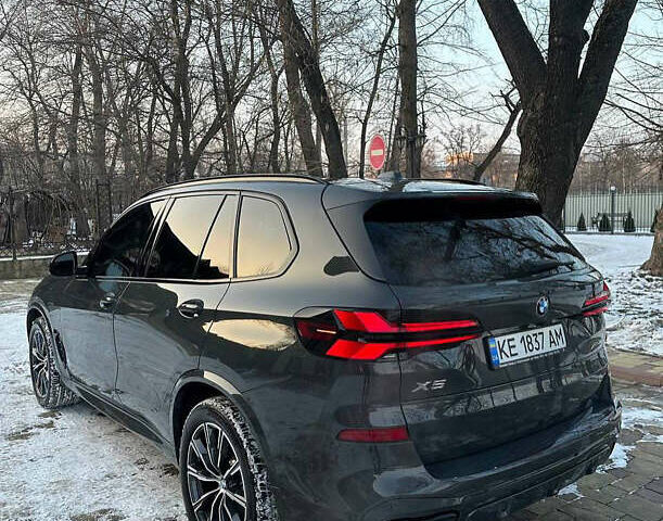 Сірий БМВ Х5, об'ємом двигуна 3 л та пробігом 21 тис. км за 93000 $, фото 4 на Automoto.ua
