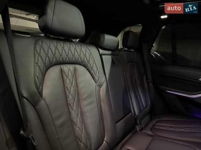 Серый БМВ Х5, объемом двигателя 4.39 л и пробегом 19 тыс. км за 105900 $, фото 70 на Automoto.ua