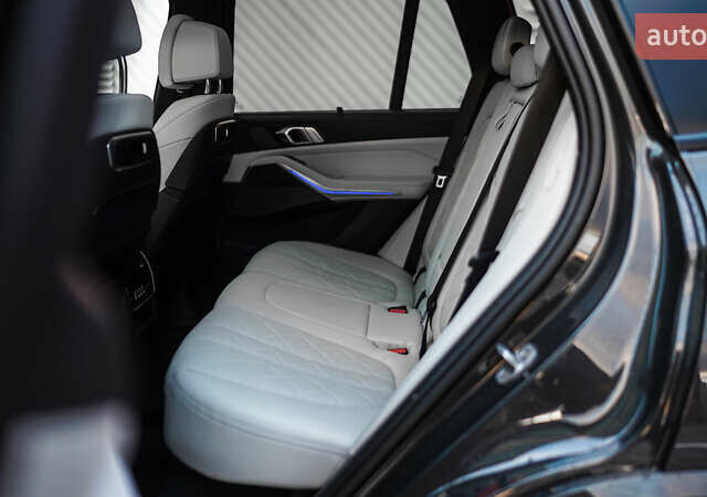 Серый БМВ Х5, объемом двигателя 3 л и пробегом 35 тыс. км за 105000 $, фото 14 на Automoto.ua