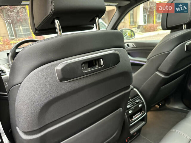 Сірий БМВ Х5, об'ємом двигуна 3 л та пробігом 65 тис. км за 70900 $, фото 45 на Automoto.ua