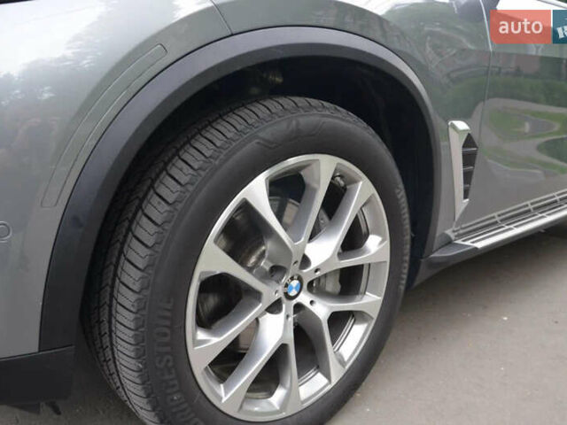 Серый БМВ Х5, объемом двигателя 3 л и пробегом 57 тыс. км за 72000 $, фото 18 на Automoto.ua