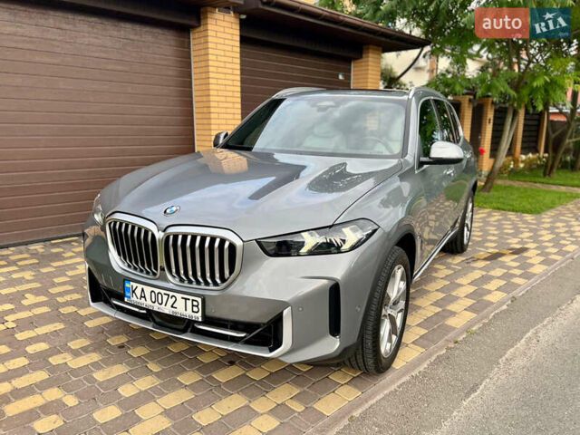Серый БМВ Х5, объемом двигателя 3 л и пробегом 5 тыс. км за 85500 $, фото 1 на Automoto.ua