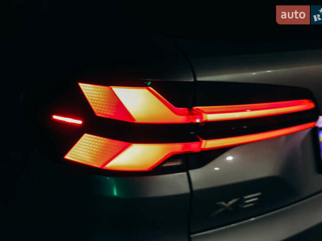 Серый БМВ Х5, объемом двигателя 3 л и пробегом 13 тыс. км за 78000 $, фото 61 на Automoto.ua