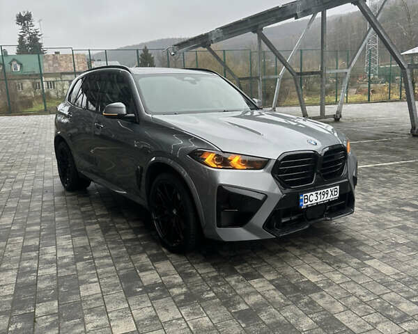 Серый БМВ Х5, объемом двигателя 3 л и пробегом 67 тыс. км за 78900 $, фото 2 на Automoto.ua