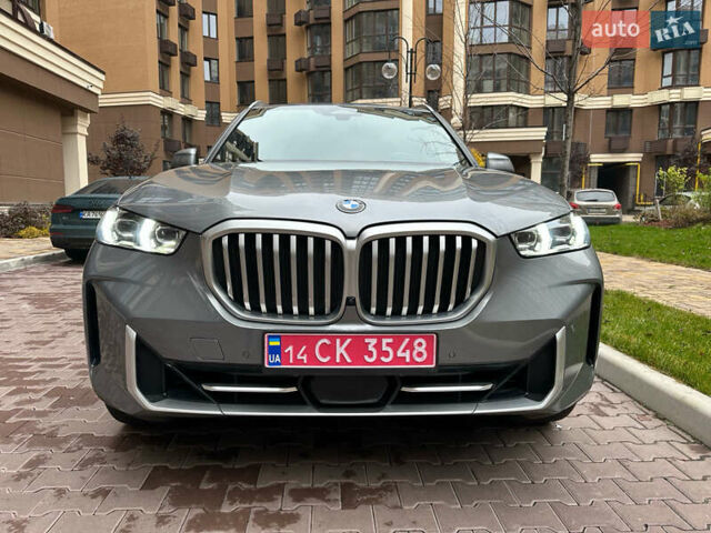 Серый БМВ Х5, объемом двигателя 3 л и пробегом 65 тыс. км за 72000 $, фото 5 на Automoto.ua