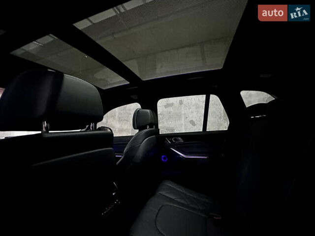 Серый БМВ Х5, объемом двигателя 3 л и пробегом 7 тыс. км за 135700 $, фото 41 на Automoto.ua