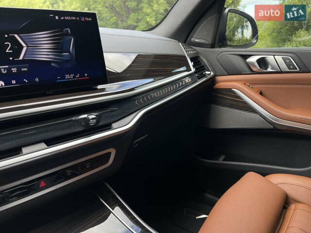 Серый БМВ Х5, объемом двигателя 3 л и пробегом 8 тыс. км за 89000 $, фото 25 на Automoto.ua