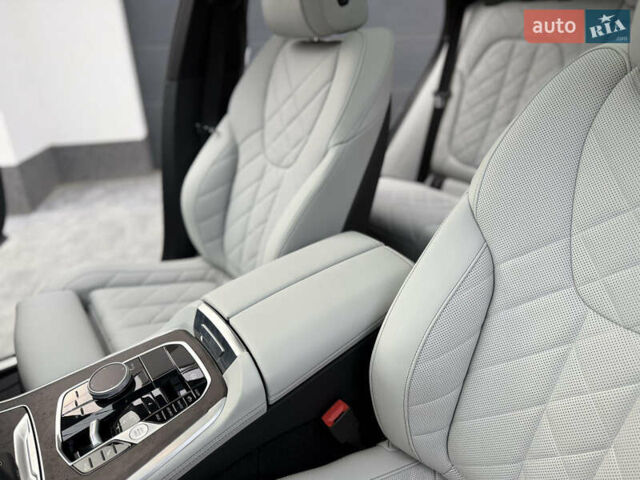 Сірий БМВ Х5, об'ємом двигуна 3 л та пробігом 3 тис. км за 86750 $, фото 43 на Automoto.ua