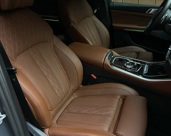 Серый БМВ Х5, объемом двигателя 3 л и пробегом 8 тыс. км за 89000 $, фото 30 на Automoto.ua