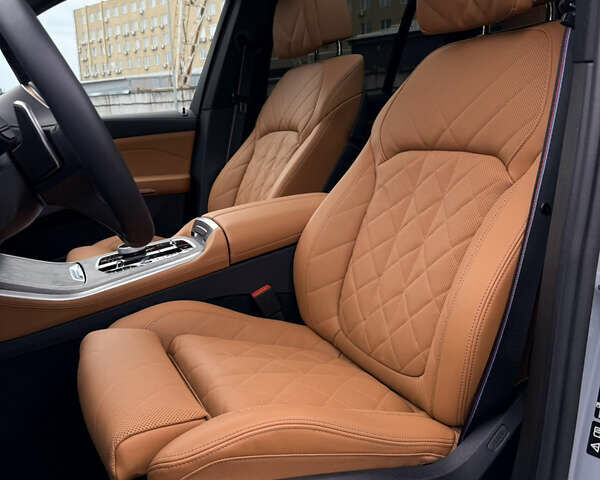 Серый БМВ Х5, объемом двигателя 3 л и пробегом 10 тыс. км за 132000 $, фото 24 на Automoto.ua