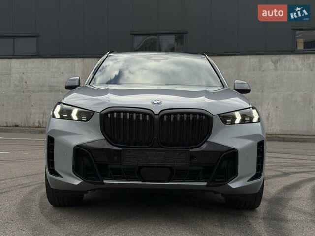 Серый БМВ Х5, объемом двигателя 3 л и пробегом 10 тыс. км за 132000 $, фото 8 на Automoto.ua
