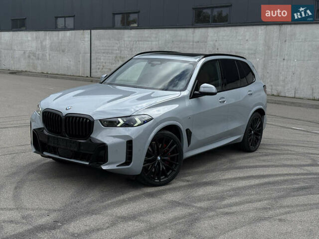 Серый БМВ Х5, объемом двигателя 3 л и пробегом 10 тыс. км за 132000 $, фото 5 на Automoto.ua