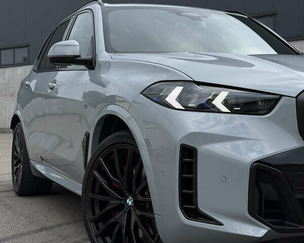 Серый БМВ Х5, объемом двигателя 3 л и пробегом 10 тыс. км за 132000 $, фото 6 на Automoto.ua