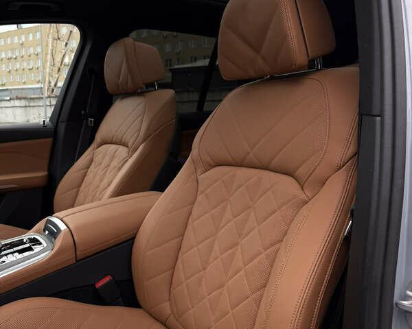 Серый БМВ Х5, объемом двигателя 3 л и пробегом 10 тыс. км за 132000 $, фото 25 на Automoto.ua