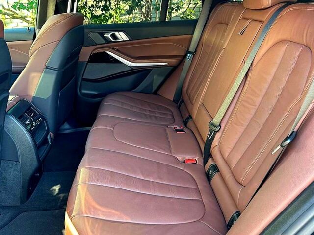 Серый БМВ Х5, объемом двигателя 3 л и пробегом 75 тыс. км за 67000 $, фото 3 на Automoto.ua