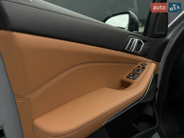 Серый БМВ Х5, объемом двигателя 3 л и пробегом 10 тыс. км за 132000 $, фото 45 на Automoto.ua